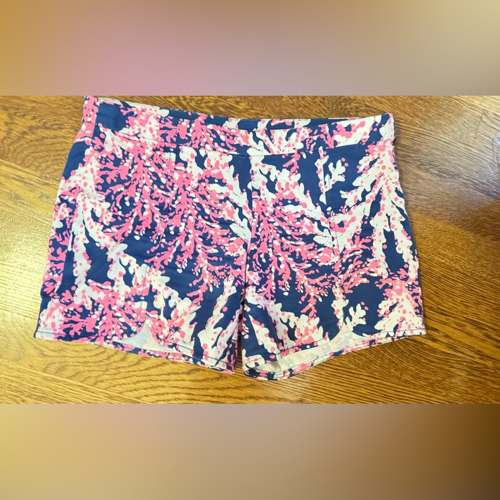 Lilly Pulitzer size 0 shorts. Nautical theme.